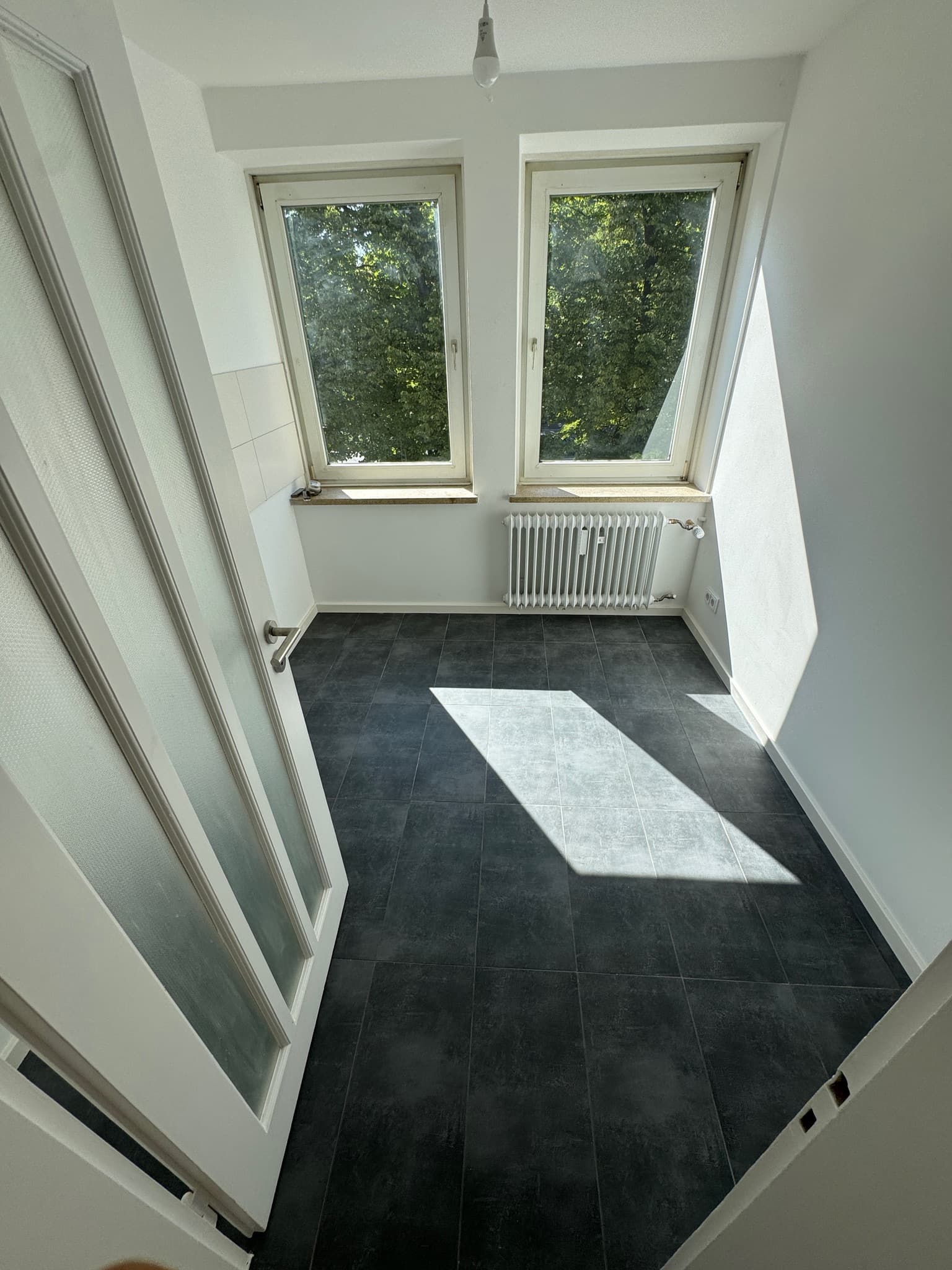 Fliesenbelag Anthrazit / Boden